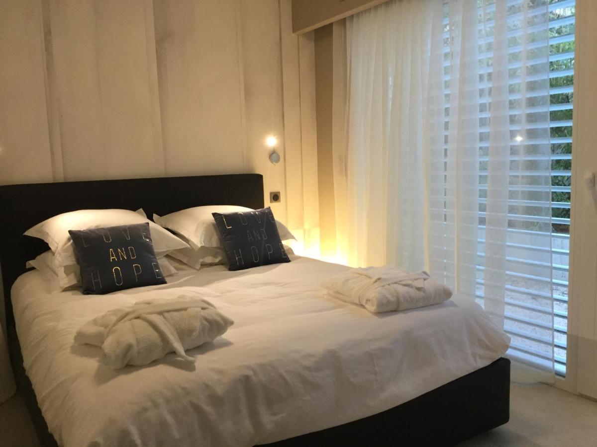 Villa Catleya Appart Hotel Saint-Raphaël Εξωτερικό φωτογραφία